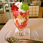 フルーツパーラーフクナガ - プラムパフェ