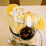 フルーツパーラーフクナガ - チョコバナナパフェ