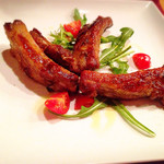 リオス ボングスタイオ - イベリコ豚 スペアリブのスコッタディート