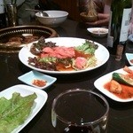 焼肉 昌久園 - 飲食風景C