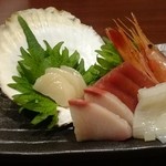 魚問屋 魚きんた - 一人前盛り合わせは700円