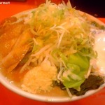 ちばから - らーめん(豚一切れ)+温玉+レン草 「ニンニクネギ」(940円) 2016/02