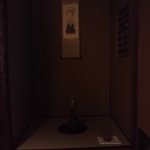 壽屋 - ほの暗いけど・・床の間の掛け軸はお地蔵さん。