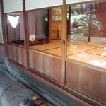 壽屋 - お庭側からみた江戸の間