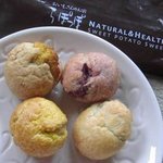 らぽっぽプラスカフェ - 「おさつ木の実パイ」￥５０/1ｺ