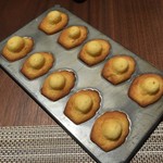 SUGALABO - 焼きたてミニマドレーヌ