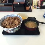吉野家 - 牛丼特盛、玉子、味噌汁