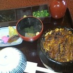 20160219愛知　あつた蓬莱軒本店　ひつまぶし3600円