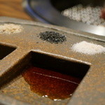 大仙　牛玄亭 - 三種の塩とタレで。