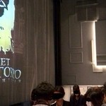 CROKET MIMIC TOKYO - グランドフロアーから舞台を撮影（緞帳はシルクスクリーンに成っています。）・公演前に撮影（後に満席に成りました。）
                                