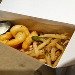 アンド ザ フリット - クリスピー、ポップコーンシュリンプ