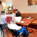 ビストロリュエル - テーブル席＆ボックス席