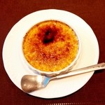 ビストロリュエル - 〈デザート〉てんさい糖のクリームブリュレ