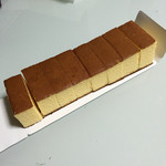 カステラハウス一番館  - カットしてあるものが８切入り。