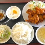 聚鑫楼 - 唐揚げ定食 680円