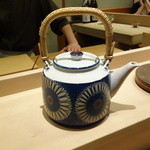 こちらは６０年くらい前のものだそうですが、取っ手は鹿児島まで送って作ってもらったそうです。