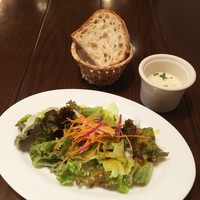 BISTRO DOUBLE - サラダ＆パン