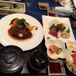 小紋 - おまかせ定食
      豪華です