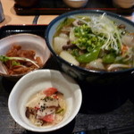 おやさい健究所 - 野菜たっぷりうどん。