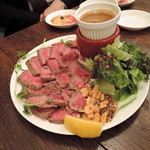 ♥牛もも肉のグリル（わさびとオニオンのソース