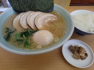 らーめん専門店 真打 - チャーシュー麺小+味玉+ライス小