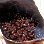 TOKUNAGA COFFEE - 大粒で深煎りの豆