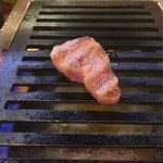 立喰い焼肉 治郎丸 - ブリスケ 210円