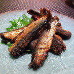 石臼挽き蕎麦 石づか - 甘辛く炊かれた小いわしの醤油煮（2016.Feb)