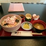 御食事処 弓ヶ浜 - カニトロ丼大盛り 1400円