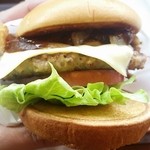 Mosu Baga - とびきりハンバーグサンド傑作ベーコン（スライスチーズ入り）いただきます！