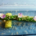 MAISON LAFITE - アスパラ・・野生の藤の花びらは糖尿病などにいいそうナ。冷たく食感のいい品です。 