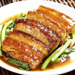 Braised pork with Chinese vegetables (4 pieces)