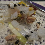 SALONE 2007 - 中はこんな感じ　竹炭の塩？が面白い食感