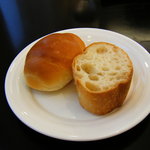 アルモニービアン - ランチ：パン（ロールパン、フランスパン）