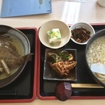 Shou - お昼のランチ
                        煮魚とかけうどん