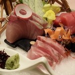 日本料理 みつき - 刺身3品盛合せ1580円（奄美の本鮪・鹿児島の間八・長崎のいさき）