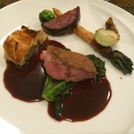 サラマンジェ ド ヨシノ - シャラン鴨の赤ワイン煮