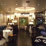 メゾン ポール・ボキューズ - ダイニングルーム