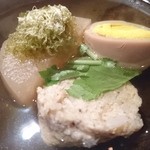鈴しろ - おでん（大根、玉子、自家製つみれ）