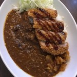 星乃珈琲店 - カツカレー 930円