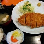 とんかつかつ屋 - トンカツ定食 700円(ランチ)