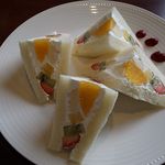 フルーツピークス 八山田本店 - 2016.02.20フルーツサンド