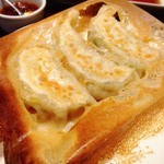 らーめん鷹の羽 - 料理写真:羽付き餃子
