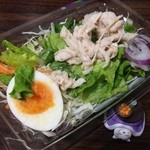 ファミリーマート - 料理写真:H.28.2.21.夜 半熟玉子と蒸し鶏のサラダ 265円税込