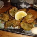 平成大衆酒場　やきとん　じゃんじゃん - 意外とボリューミーな、新玉葱と生海苔のかき揚げ。