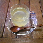 シエスタ　茶処ひびき - ゆず茶（冬季限定）¥200