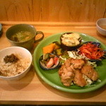 オモヤキッチン - 鶏もも肉のみそ焼き　¥750　2016.2.22