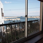 上海荘 - 部屋から海を見る