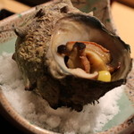 鮨処 銀座福助 - サザエのつぼ焼き　１０００円