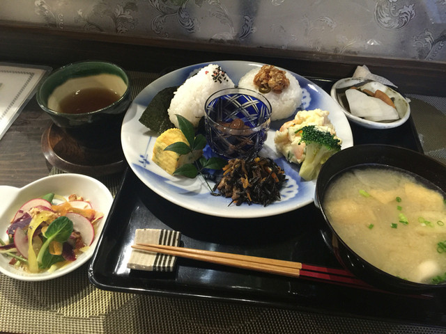 Cafeおもうこぼす カフェオモウコボス 六本松 カフェ 食べログ